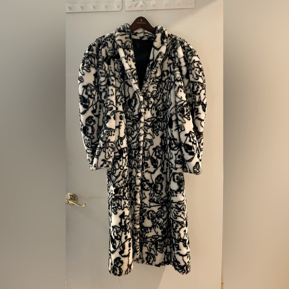 90’s vintage, Disney 101 Dalmatians faux fur coat made in Paris by Apparence.